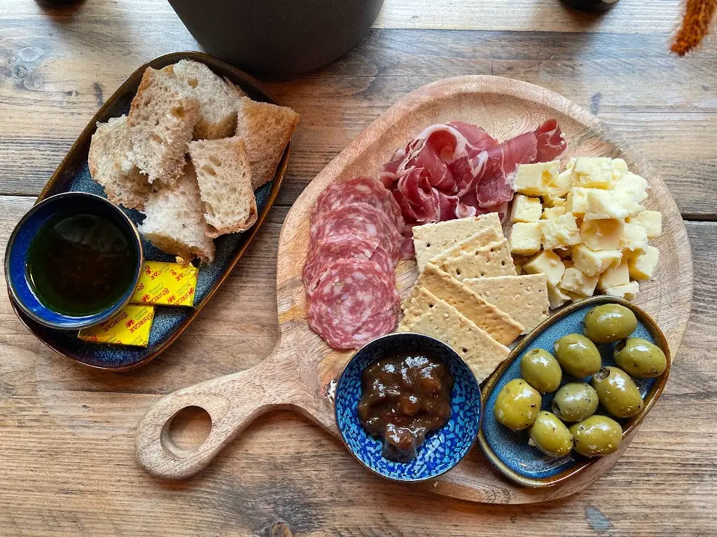 Menu_to^st  cafe and deli_Marchwiel_image_3