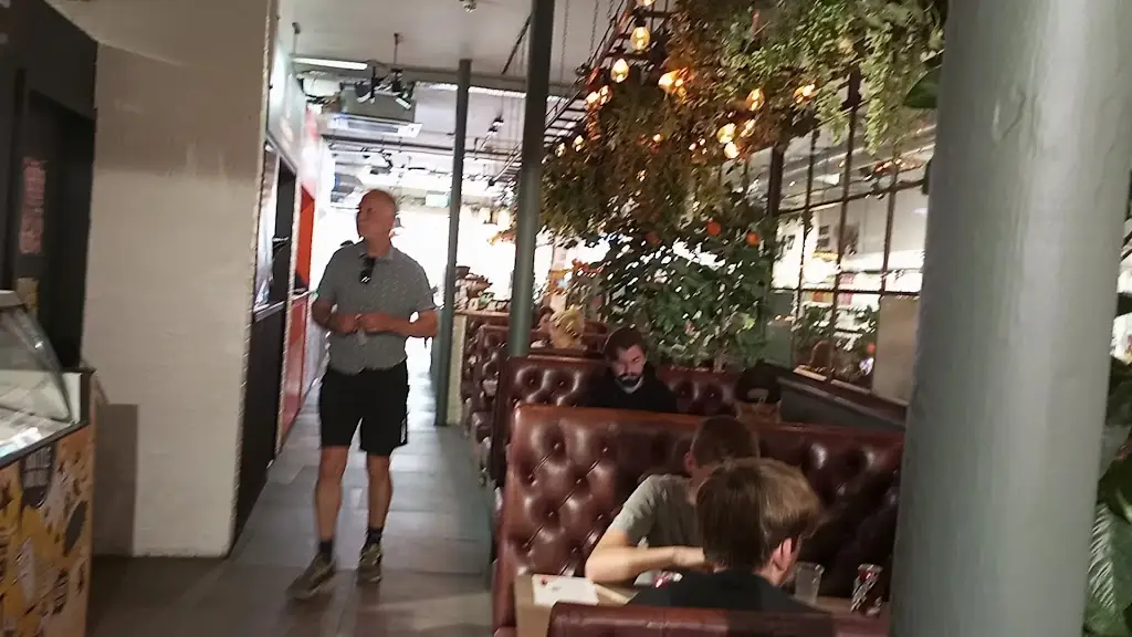 eat 17_Bishops Stortford_slider_image_2