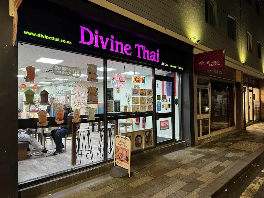 Legends l_Divine Thai & Bubble Tea Shop_Marchwiel_review