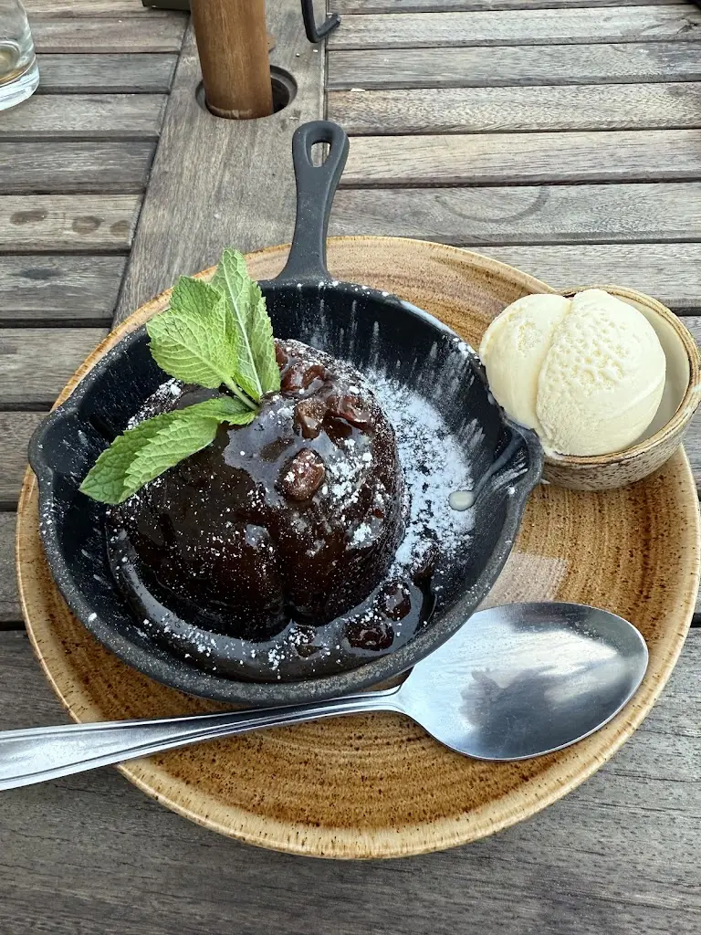 Mathew C_Three Horseshoes_Bishops Stortford_review