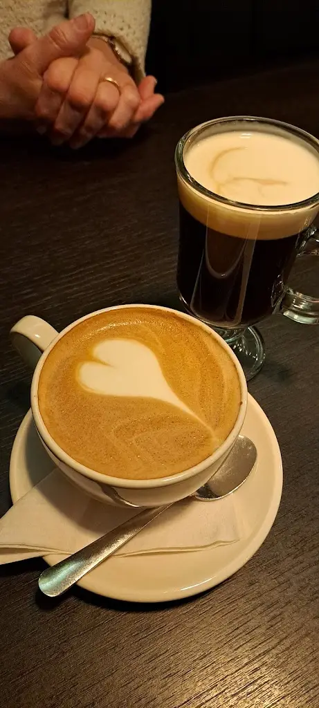 Jeremy Holifield_Salkaara_Radyr_review