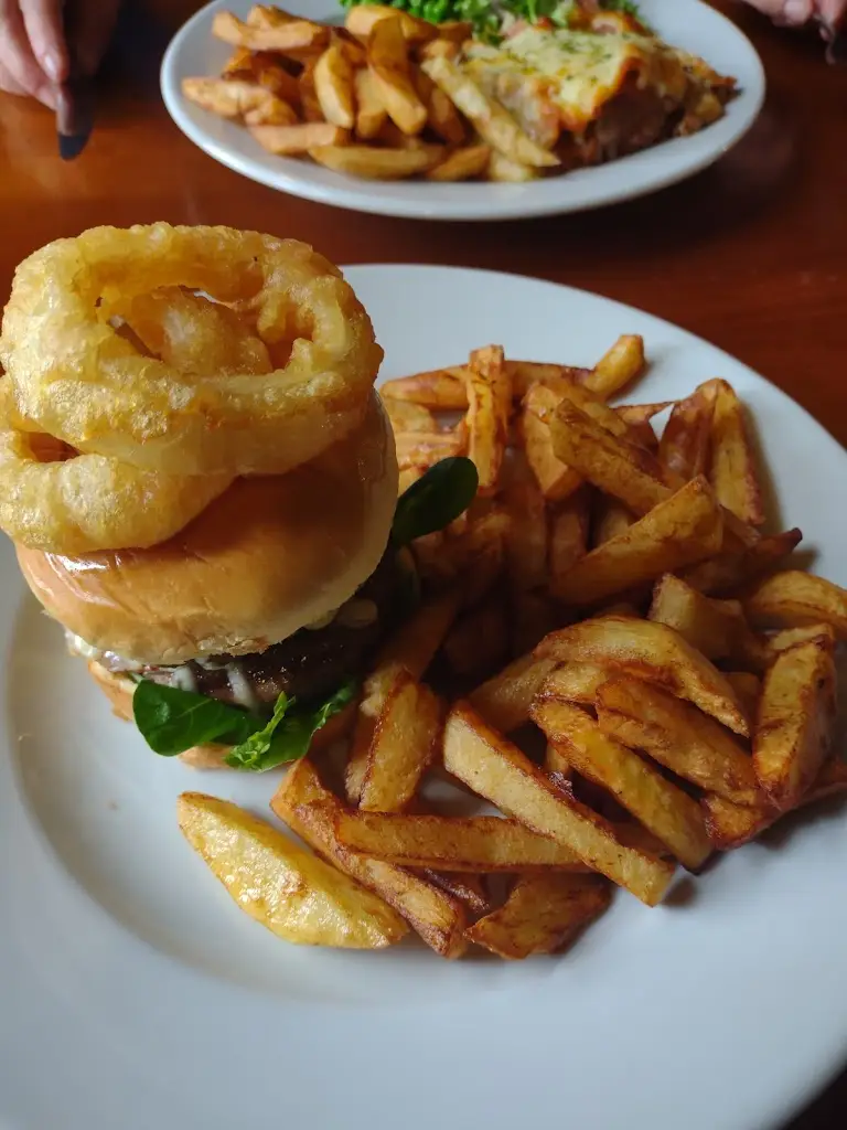 Nigel Steele_Nicholls Arms_Pontycymer_review