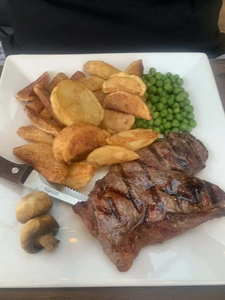 Mallika Willetts_Llangeinor Arms_Pontycymer_review