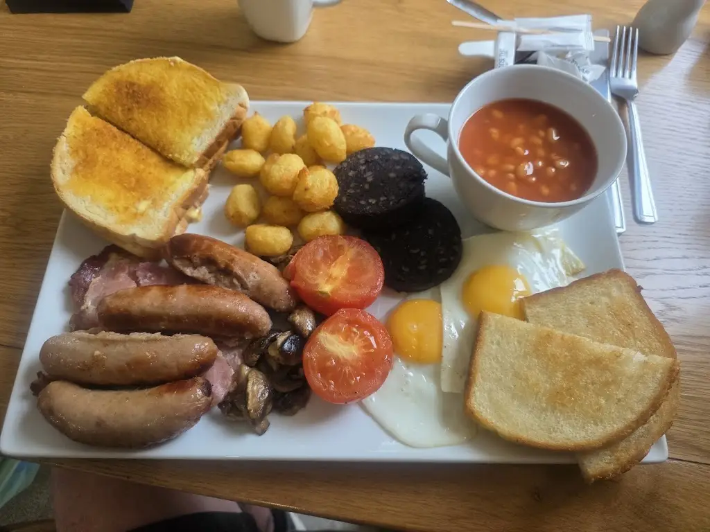 Mark Lenderyou_The Basin_Resolven_review