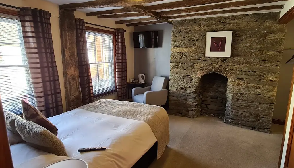 Ty Morgans_Rhayader_slider_image_2