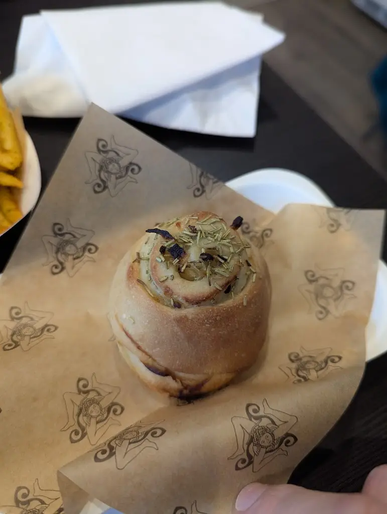 Arron Hiscox_Carys's Angolino_Penparcau_review