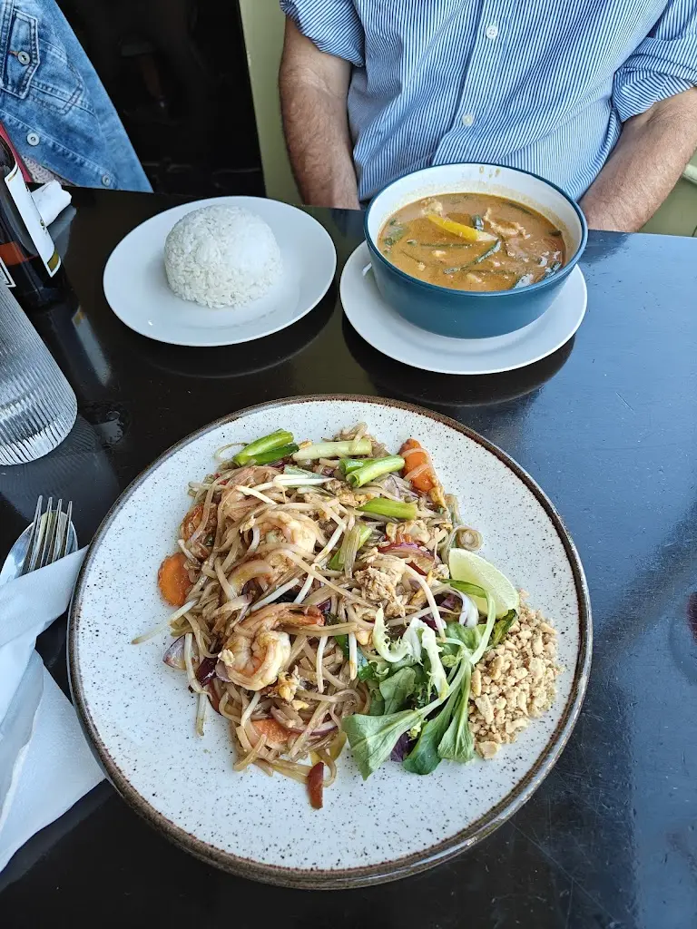 Khop Chai Deu_Penparcau_slider_image_2