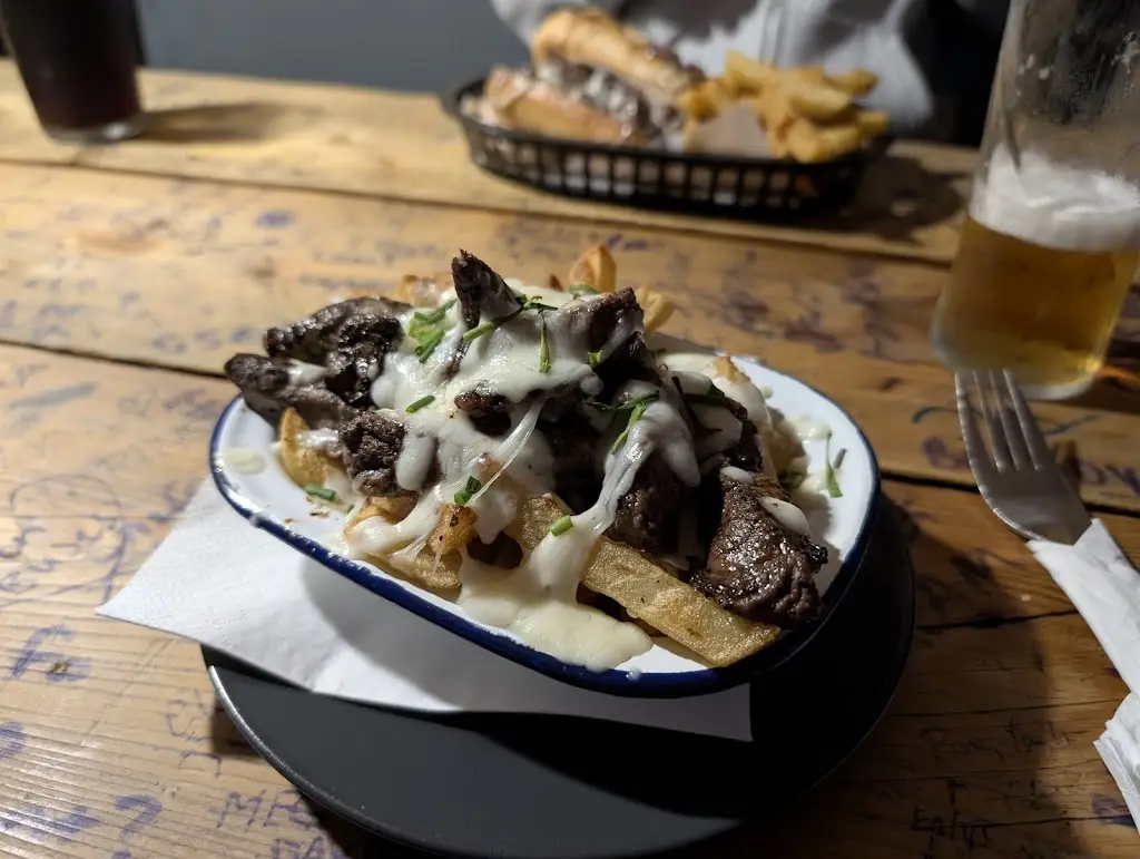 Yr Hen Lew Du_Penparcau_slider_image_2