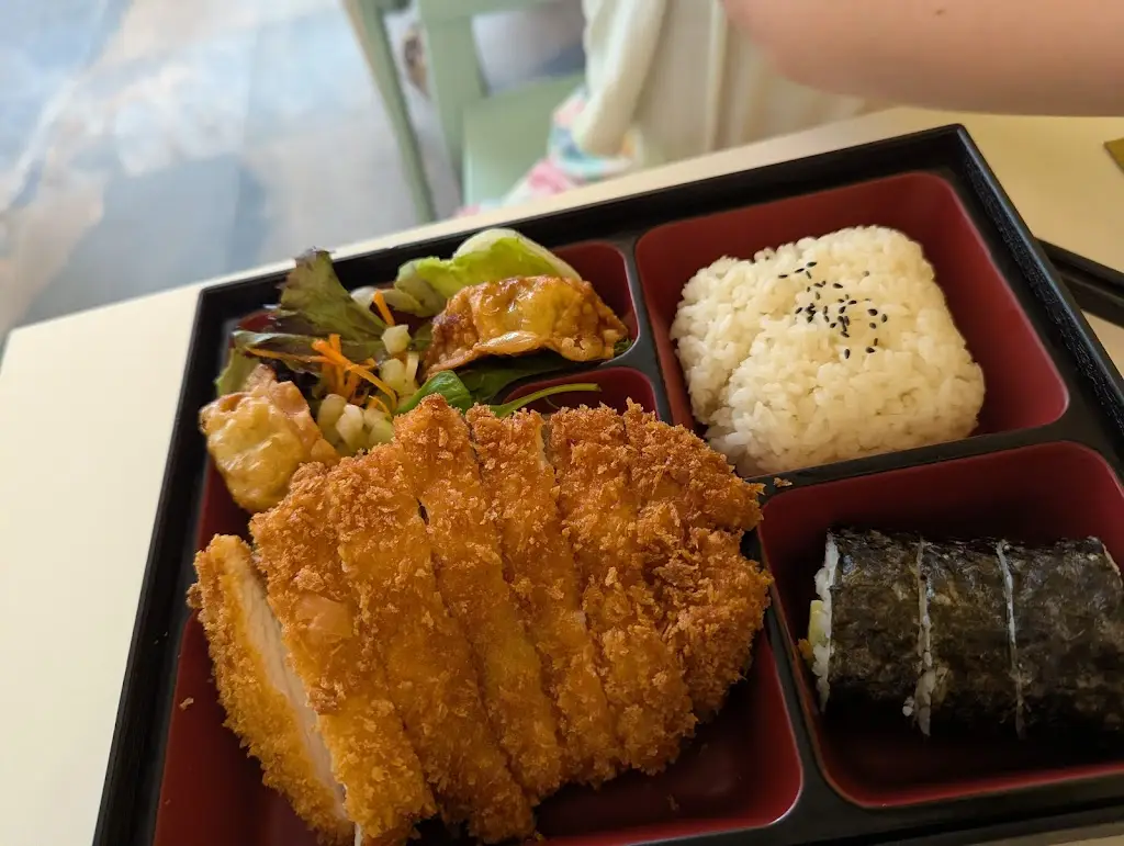 Arron Hiscox_Yum Yum Tree_Penparcau_review