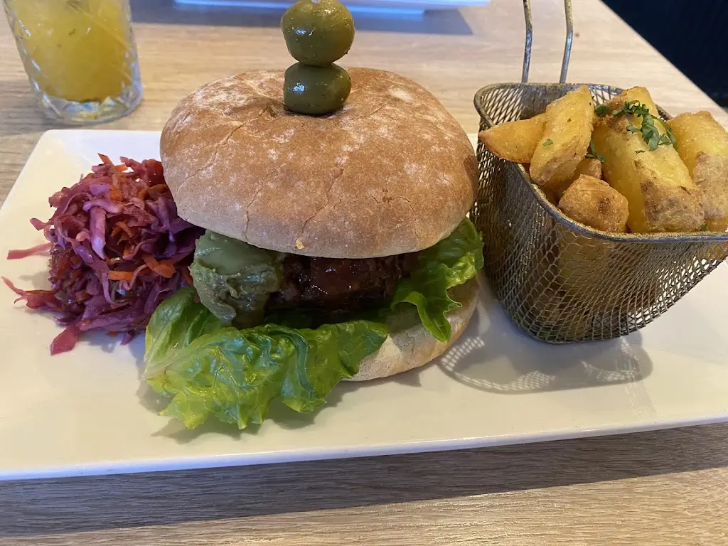 Lydia Lansberry_Mama Fay's_Penparcau_review