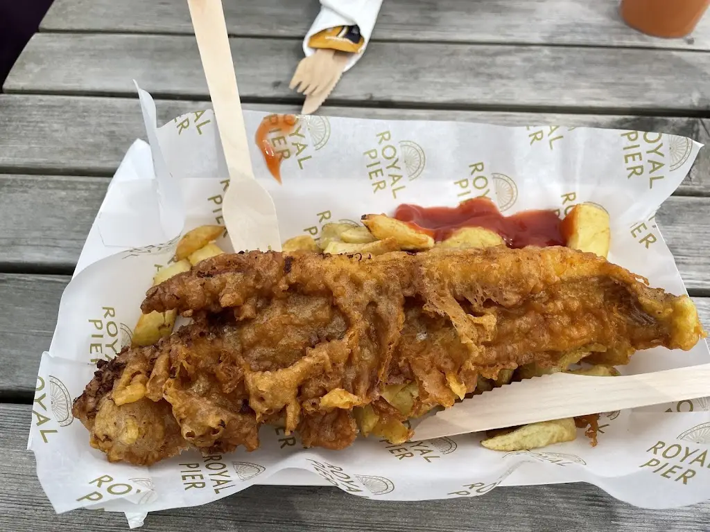 Pawel_Upstairs Bar at Royal Pier_Penparcau_review