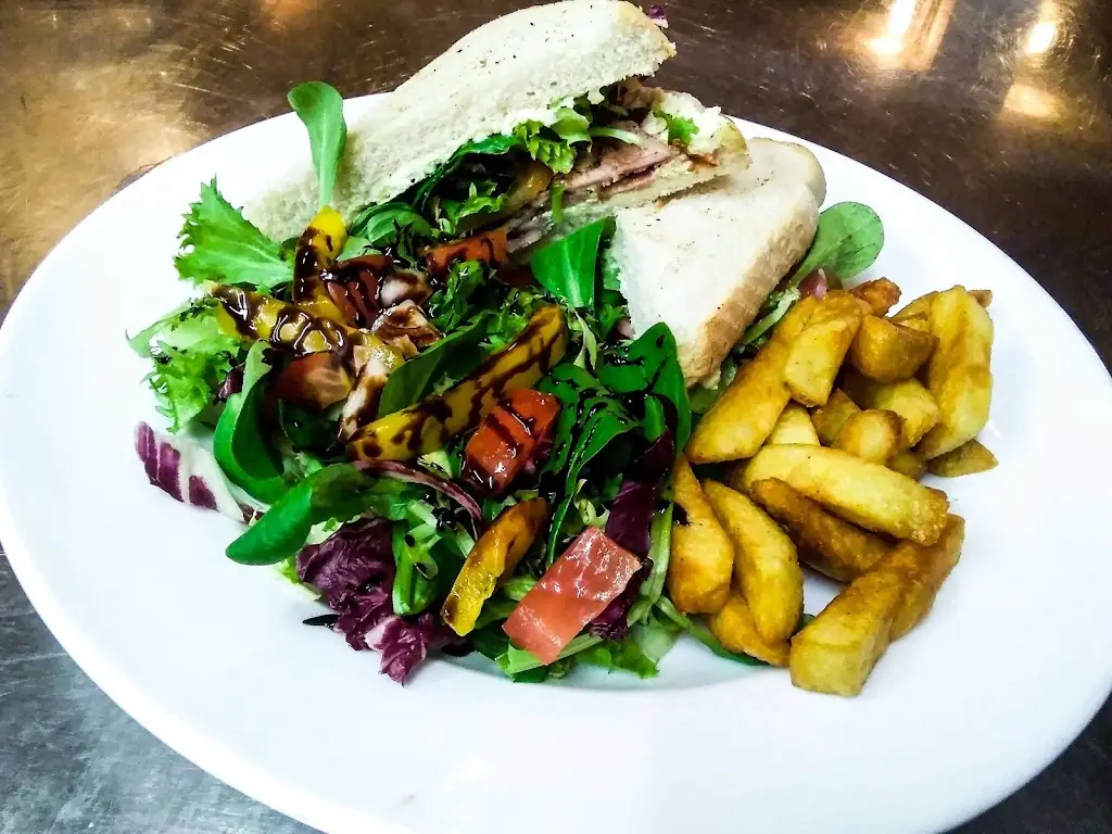 Upstairs Bar at Royal Pier_Penparcau_slider_image_3