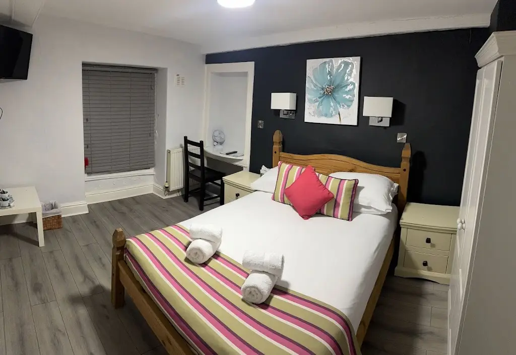 Harry's Hotel, Bar & Bistro restaurant in Penparcau