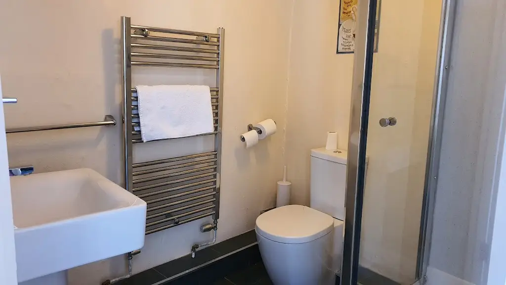 Harry's Hotel, Bar & Bistro_Penparcau_slider_image_2