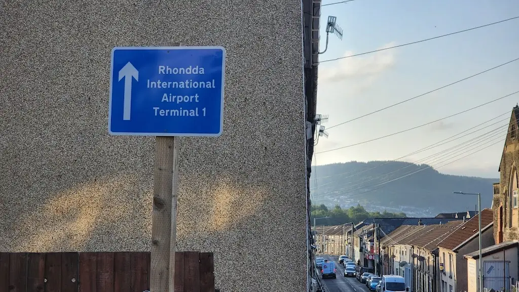 Delyth Angharad_Glamorgan Bar & Grill_Rhondda_review