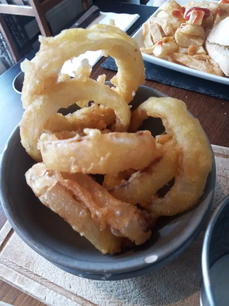 Menu_The Golden Lion_Rossett_image_7