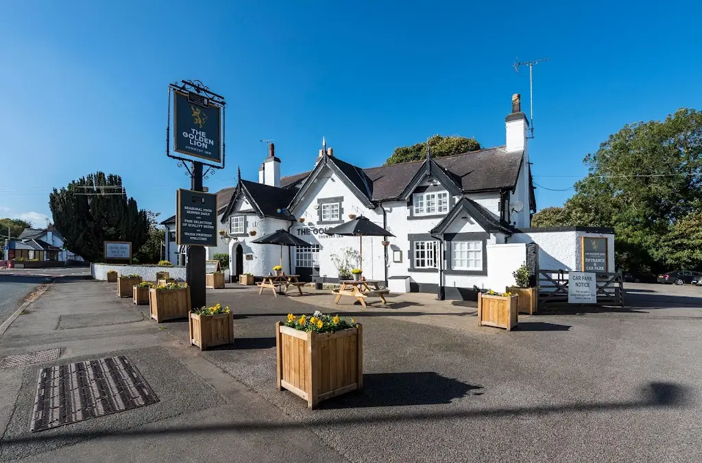 The Golden Lion_Rossett_slider_image_3