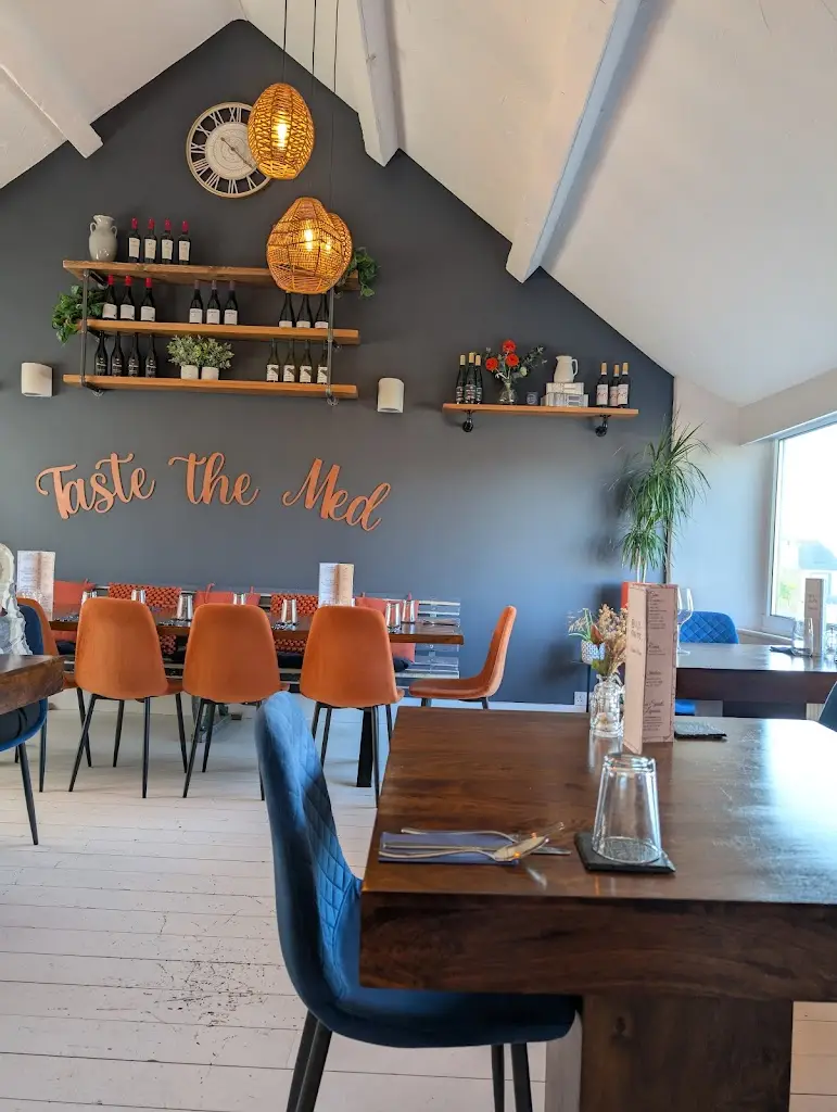 Blue Olive Rhosneigr_Rhosneigr_slider_image_1