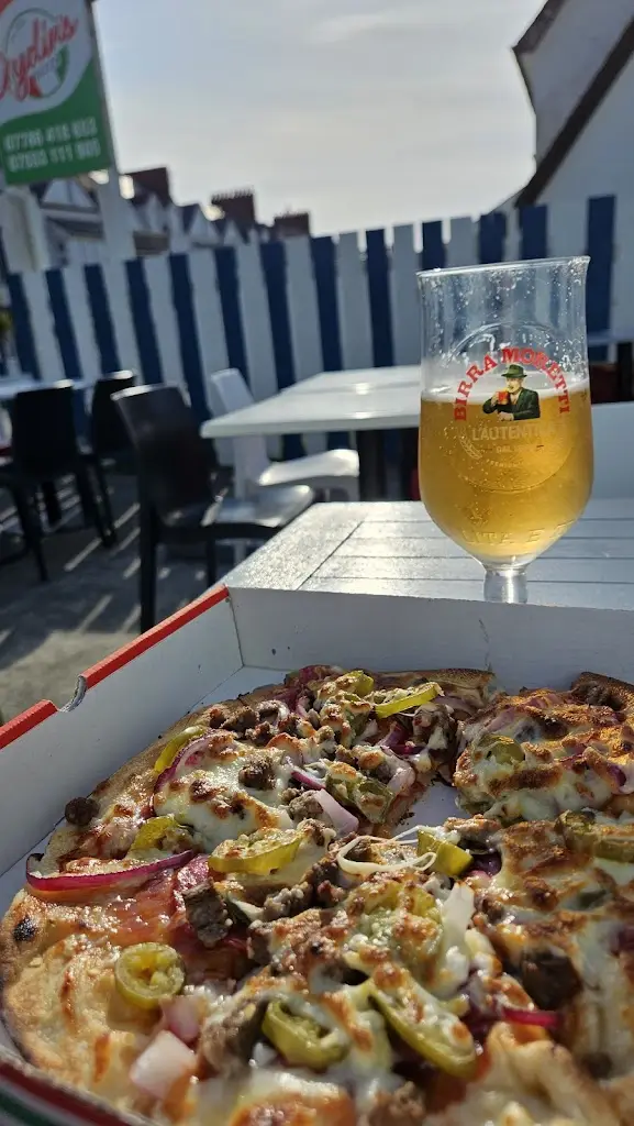 Simon Vernon_Aydin's pizza_Rhosneigr_review