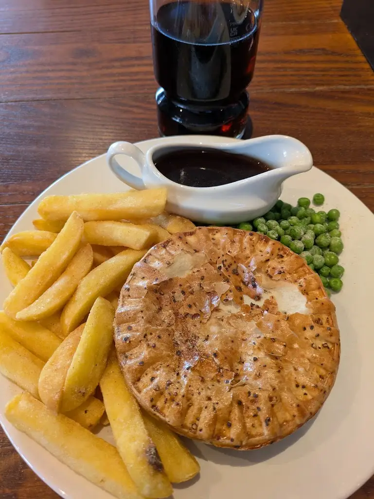 Stewart Hague_Kings Head_Rhuddlan_review