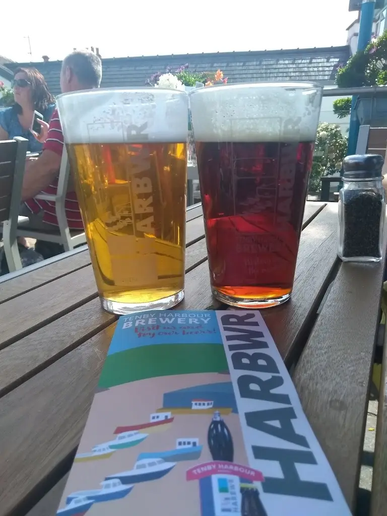 Menu_HARBWR Bar & Kitchen_Saundersfoot_immagine_9