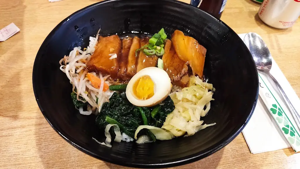 Alex Themistocleous_Tonnbo_Southgate_recensione