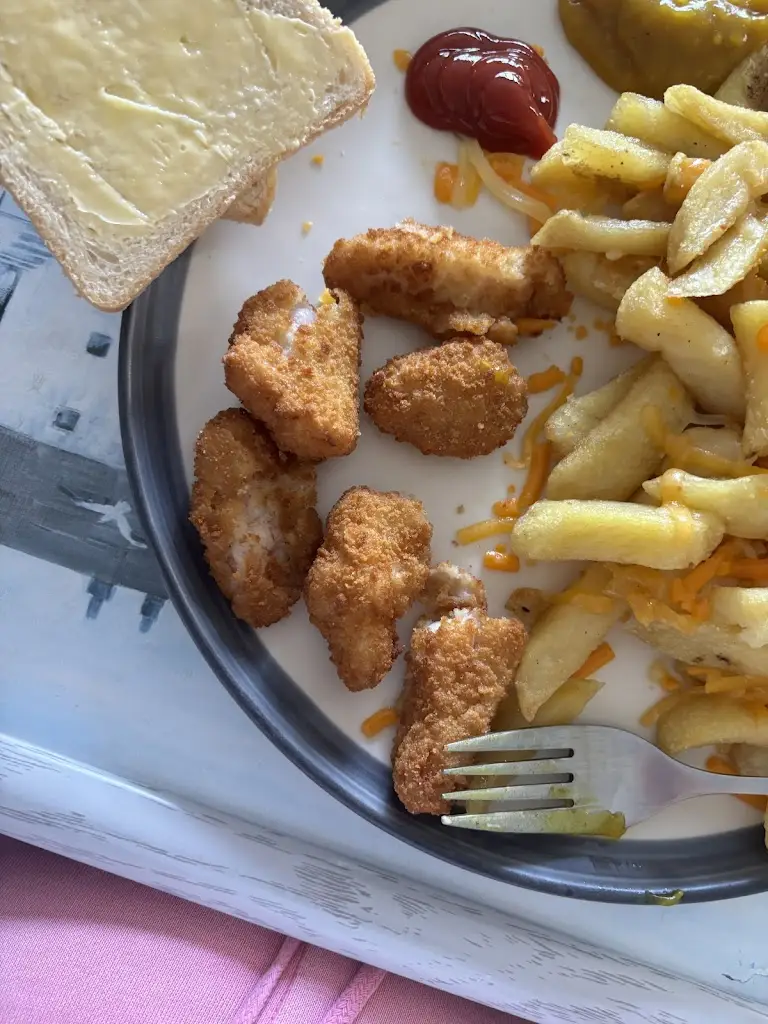 grace barford_Billy's Family Fun Centre (and ATM)_Tal-y-bont_review