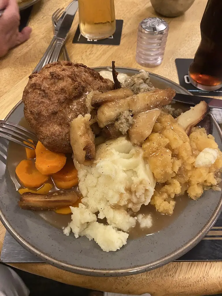 Hayley Rowe_Corvus Inn_Saint Clears_review