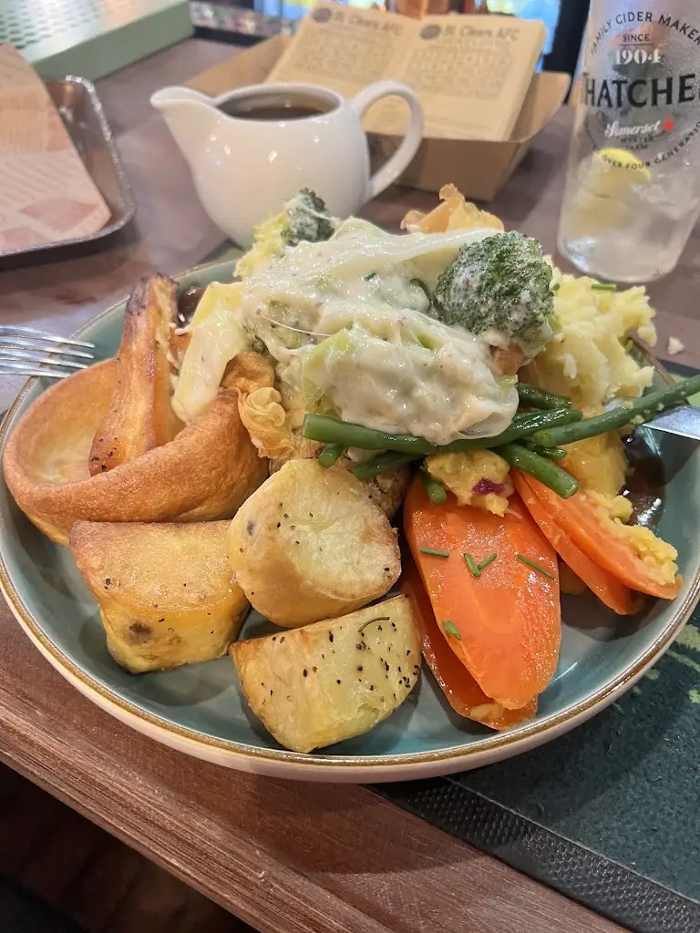 Tids Jones_The Black Lion Bar_Saint Clears_review