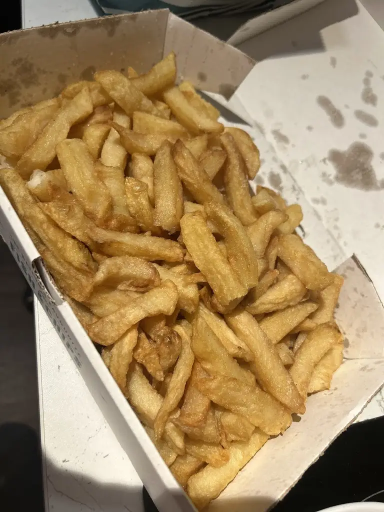 Megan Griffiths_George's Fish & Chips Of St Clears_Saint Clears_review