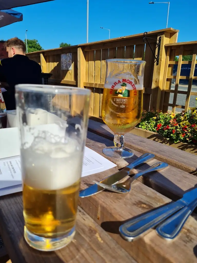 Menu_Ffordd Derwen_Rhyl_image_5