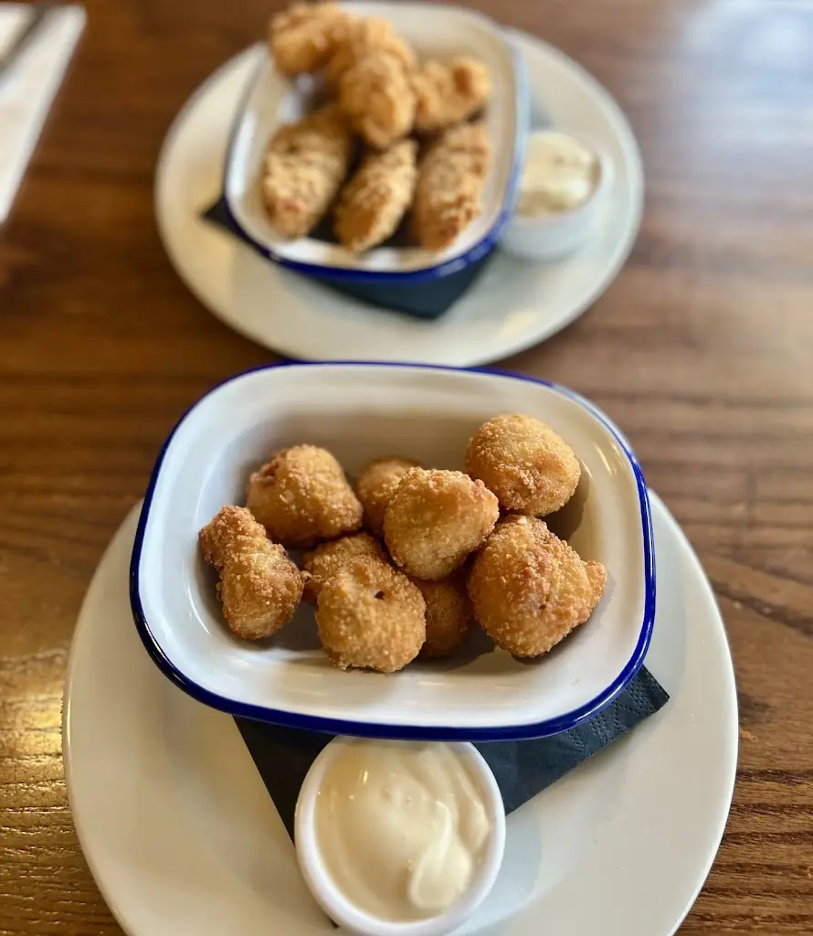 Mike Kong_Ffordd Derwen_Rhyl_review