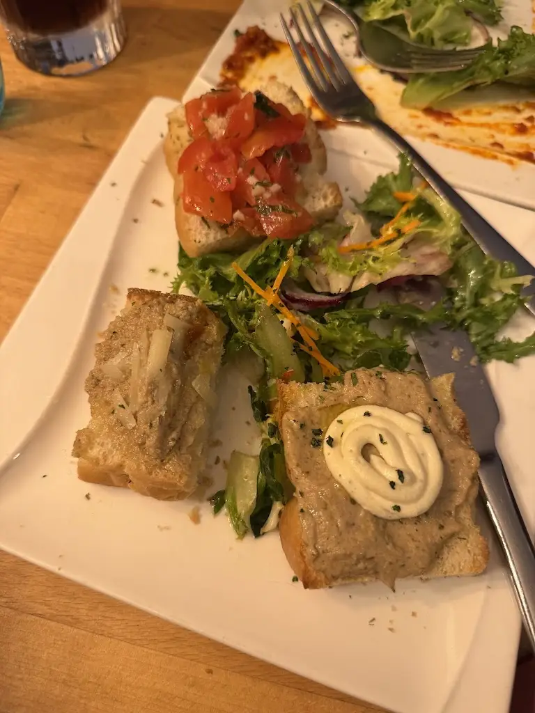 Ella Mintram_Tziganos - Italian & Spanish Restaurant_Blackheath_review