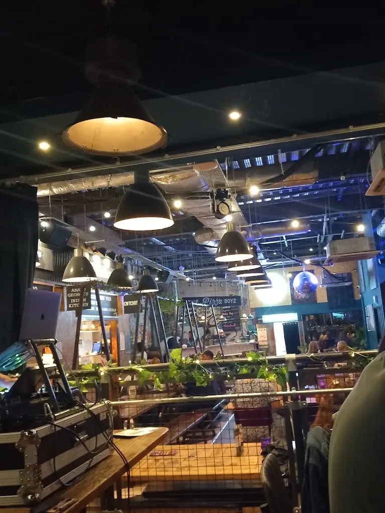 Tracy Martinez_Founders & Co. Swansea_Swansea_review