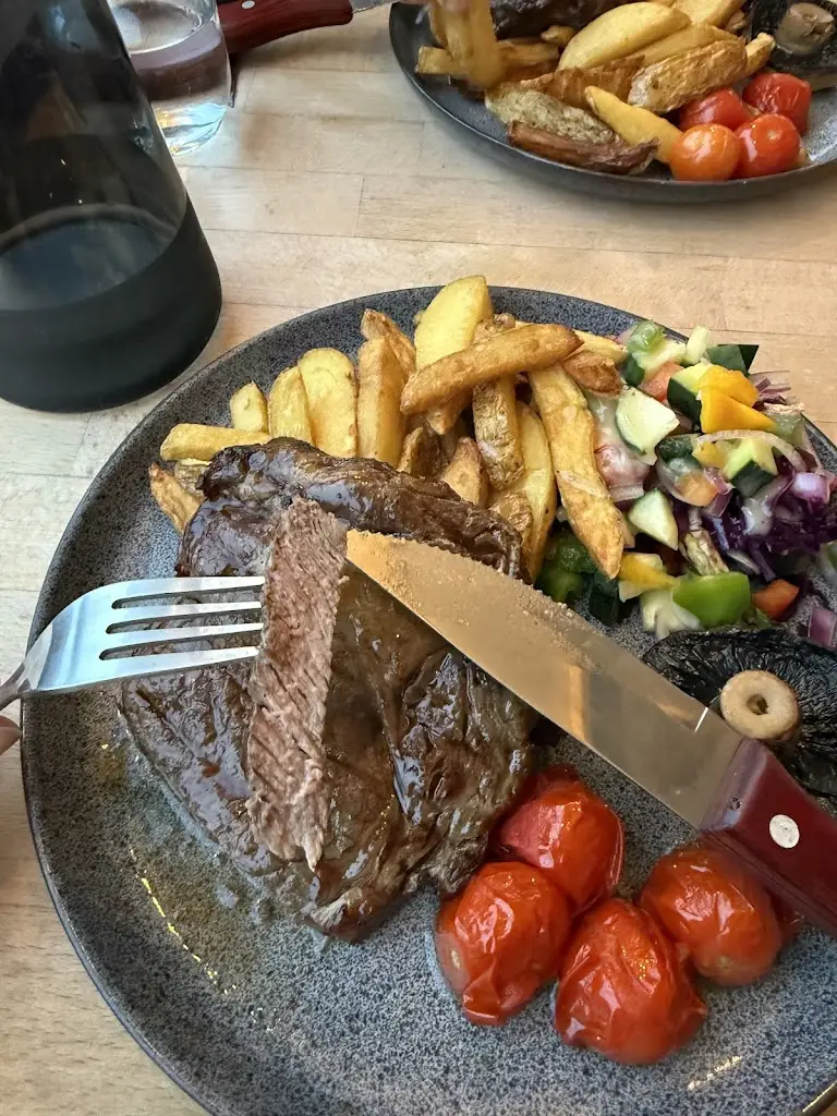 Nourane Khoweiled_Salt Seaview Bar & Grill_Steynton_review