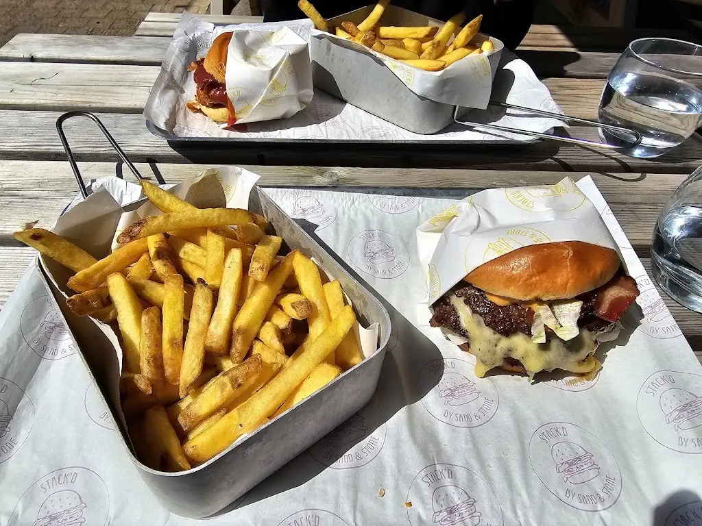 Elisabeth Purkiss_Stack'D By Sand & Stone_Steynton_review