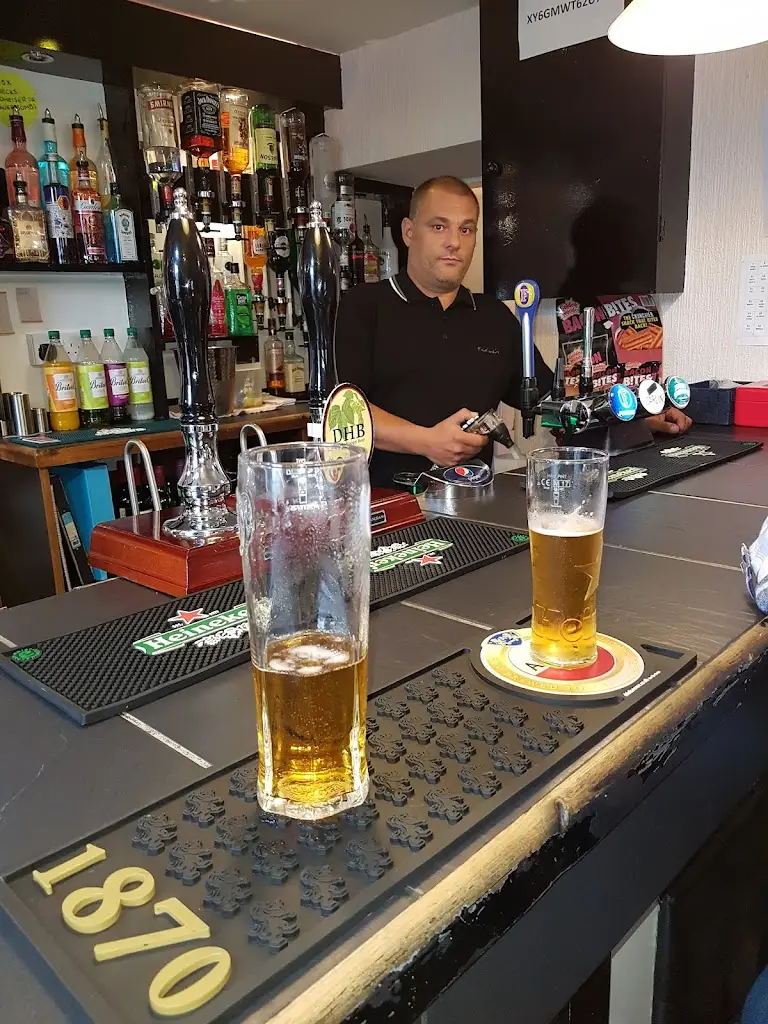 Menu_Coultons bar & grill @ The Trefnant_Trefnant_image_6