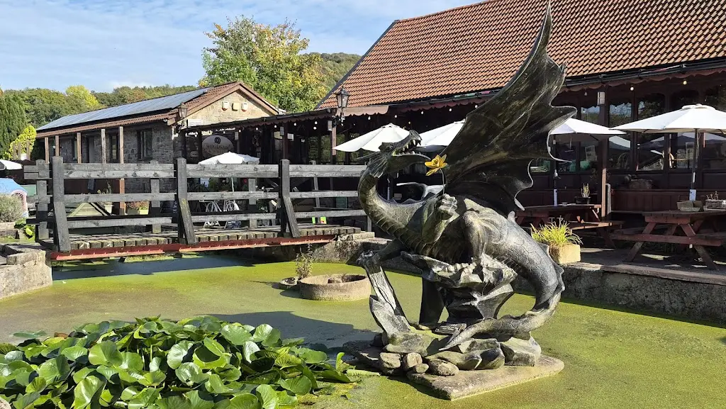 Cathryn Dhonau_Woodsaw and Wheel_Tintern_review