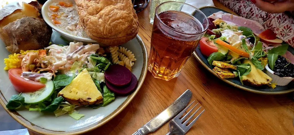 lily Woolly_Woodsaw and Wheel_Tintern_review