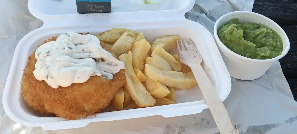 Samantha Jarrett-Harlow_Village Plaice_Trimsaran_review