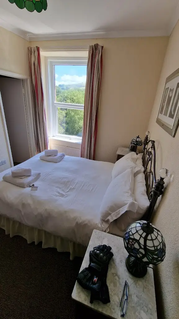 Gregg_Riverbank Cafe and Farm Shop_Tregaron_review