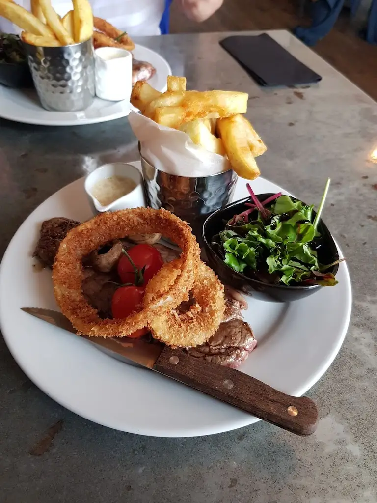 Menu_Holdens Steakhouse_Tregaron_image_3