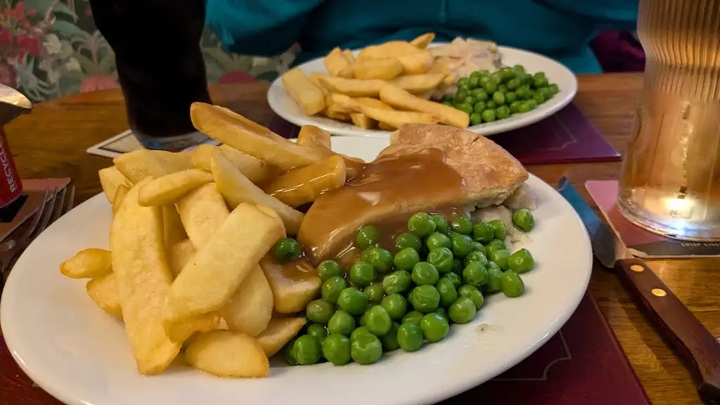 Menu_Three Horseshoe Inn_Tregaron_image_5