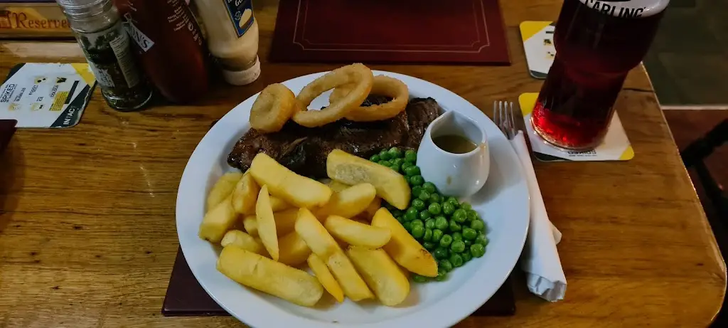 Menu_Three Horseshoe Inn_Tregaron_image_6