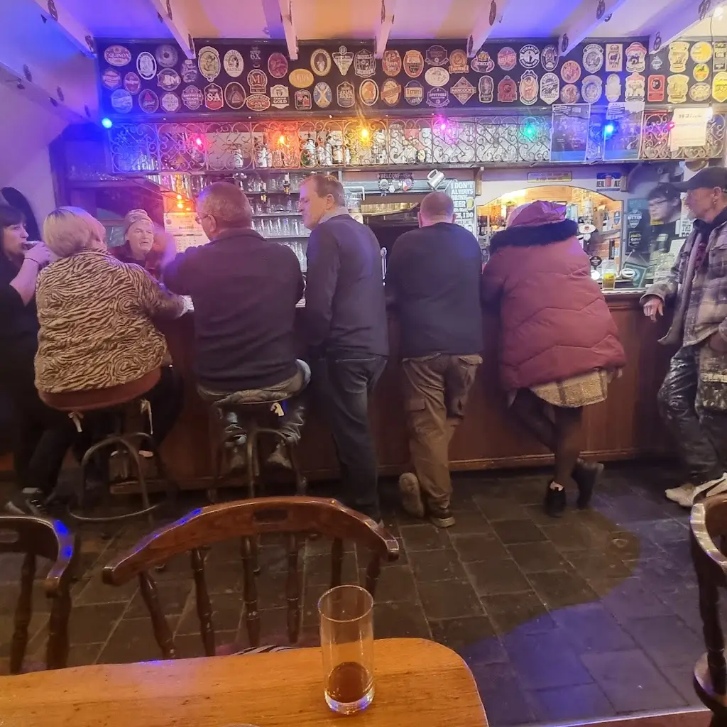 Three Horseshoe Inn restaurant in Tregaron