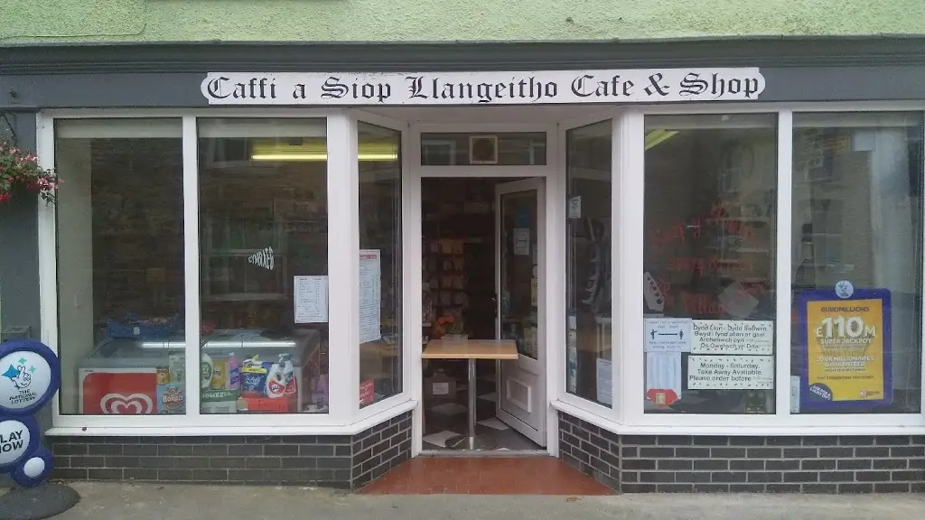 Caffe A Siop Llangeitho restaurant in Tregaron