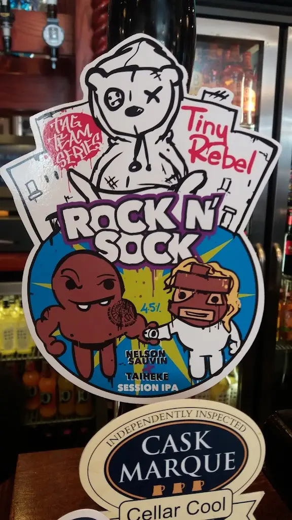 Phil Harris_Commercial Inn_Risca_review