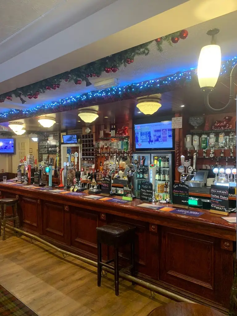 Russell Wall_Commercial Inn_Risca_review
