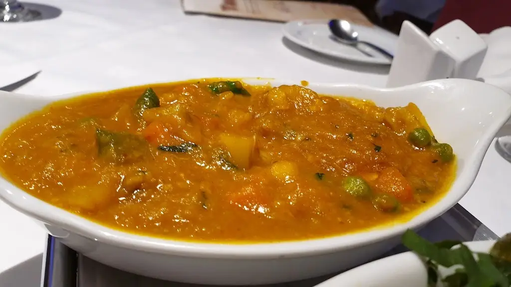 Srini Radhakrishnan_Tamarind Indian Restaurant_Risca_review