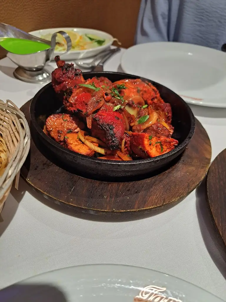 Tamarind Indian Restaurant_Risca_slider_image_3